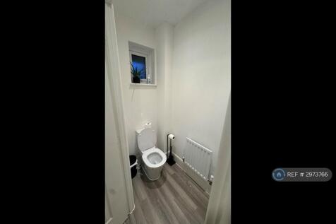 Parrett Avenue, Sittingbourne, ME10 photo 5