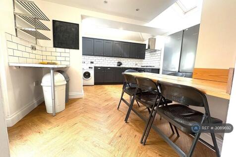 7 Bedroom Terraced in L15 3HG