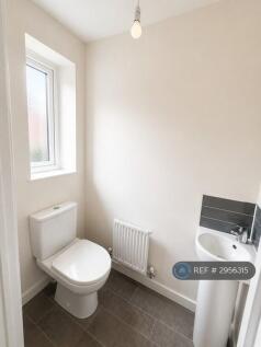 Wisteria Avenue, Leeds, LS14 photo 5