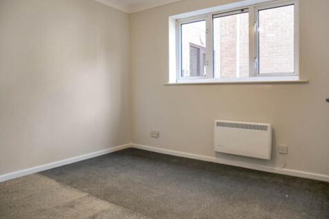 Ferrier close , Parkwood , Rainham photo 4