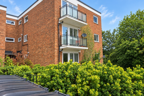 Clarendon Court