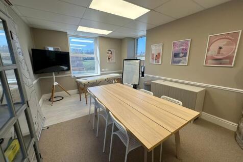 Office to rent Image 9