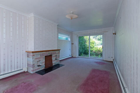 Sitting room with open fire