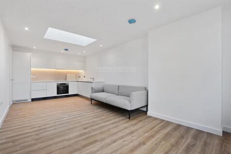 10-2f67GCHMF - 3 Solent Lodge - Reception 3 -Origi