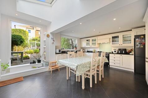 RCFbl- Dewhurst road- kitchen 6 (1).JPG