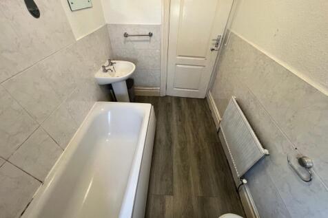 First Floor Shared Bathroom