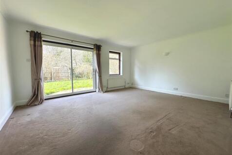 new living room.jpg
