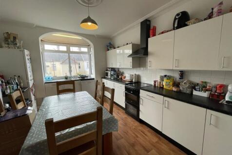 21 Hillside Avenue photo 5