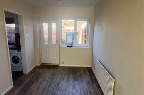 Kingsnorth Close, Newark, Nottinghamshire.  photo 4