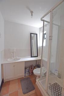 Shower room.jpg