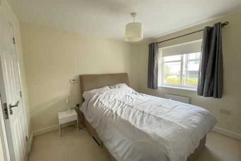 Woodfield Road, Altrincham photo 4