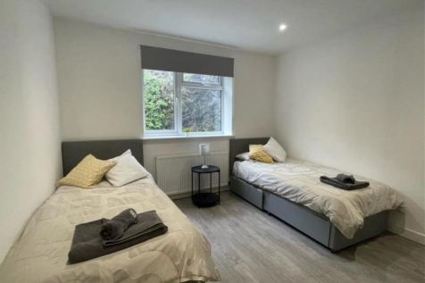 2 Ella Court photo 5