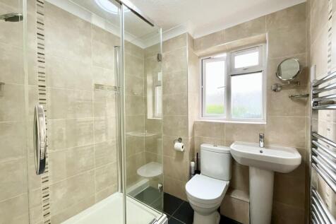 Kensington House, Aldborough Way, York photo 5
