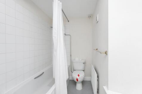 107 High Street, Witney, Oxfordshire, OX28 6HY