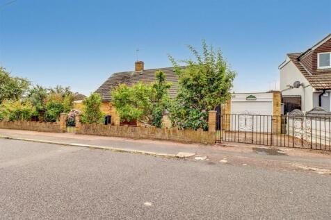 16 LONGFIELD CLOSE INSIDE-21.jpg