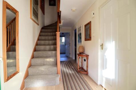 Entrance hallway.jpg