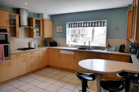 Kitchen/ Breakfast