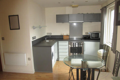 Kitchen / Dining Area