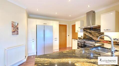 Kitchen/Diner &amp; Family Area