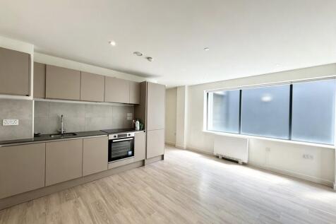 24 Linacre - Livi...