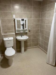 Hallfield Court, Freemans Way, Wetherby, Leeds photo 3