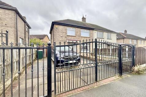 Bradford, BD15 - property photo