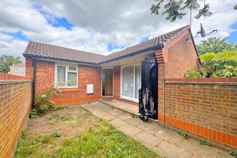1 Bed Part Furnished Bungalow