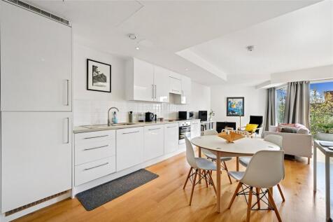 Kitchen / Dining