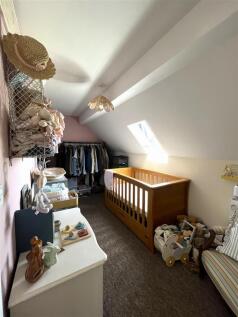Bedroom 2.JPG