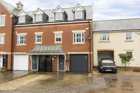 Frontage &amp; Garage