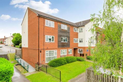 32 Townsend Close - 001.jpg