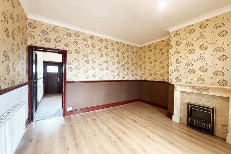Hollins Grove Street, Darwen photo 3