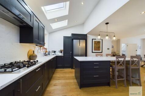 CAM03394G0-PR0174...