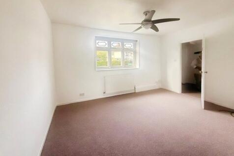 Birchover Road, Nottingham, Nottinghamshire, NG8 photo 4