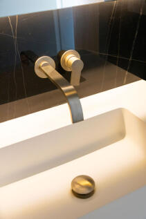 Property Image 100