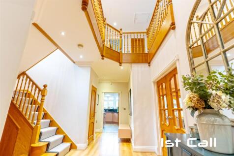 Large Entrance Hall