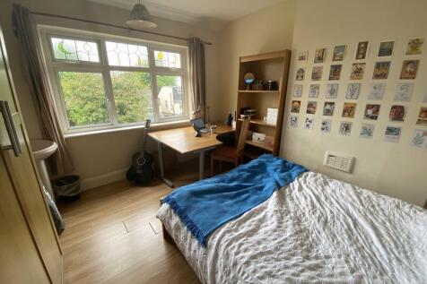 Harrington Drive, Nottingham photo 4