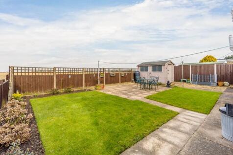 8 Chapel Gardens (Whaplode)-6