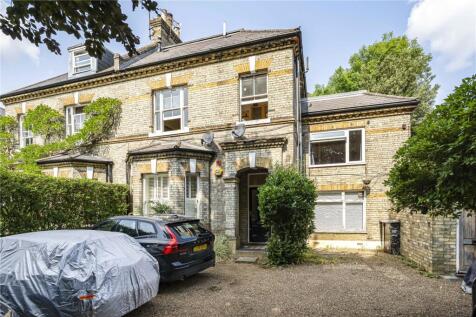 1-bed flat on Keswick Road, Putney, SW15, £2,000/mo