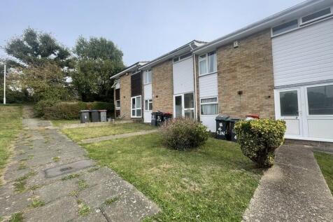 3-bed terraced on Sundridge Close, Canterbury, £1,300/mo