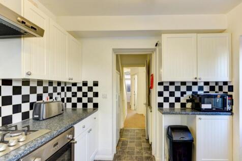 183 Elm Grove Kitchen (2)