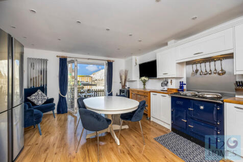 Victory Mews, 37-...