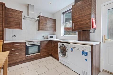 Lancing Road, Highfield, Sheffield photo 4