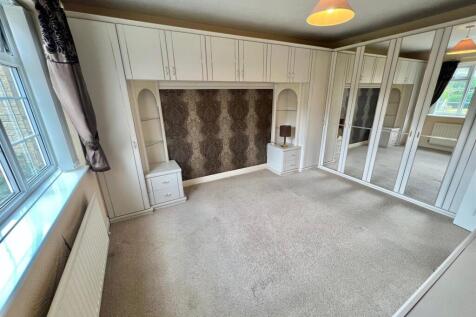 Bramleys Estate Agents - Badget Hill - Rastrick (3