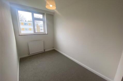Avenue Road, Epsom, Surrey, KT18 photo 4