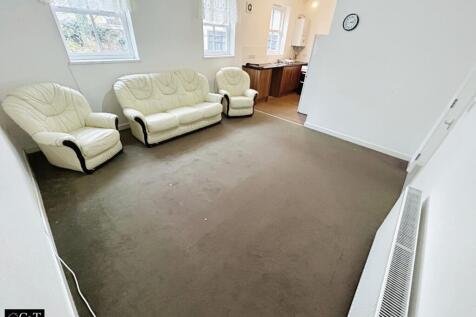 Living Room / Kitchen