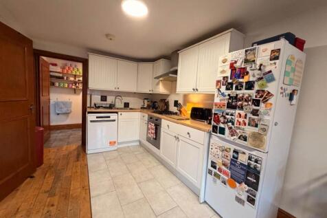 Bourne Road, Crouch End, London photo 3