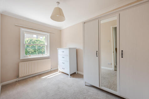 Usborne Mews, London, UK, SW8 photo 3
