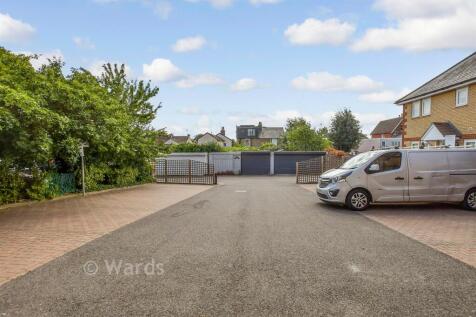 Driveway/Parking
