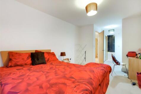 Millharbour, London, E14 photo 4